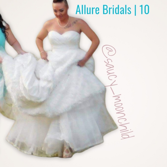 Allure BridalsBling Strapless Full Rosette Train Skirt Ivory Wedding Dress 10
